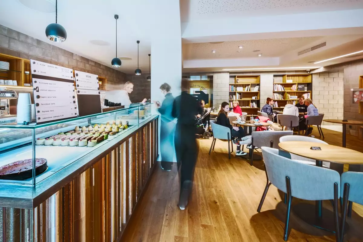 Cafe 8smička – zóna pro umění